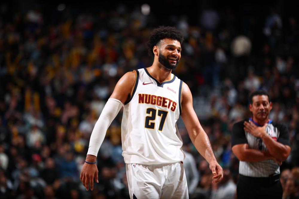 鲜明对比的 鲜明对比的